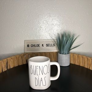 Rae Dunn BUENOS DIAS mug.